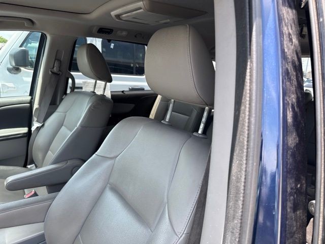 Honda Odyssey Vehicle Full-screen Gallery Image 11