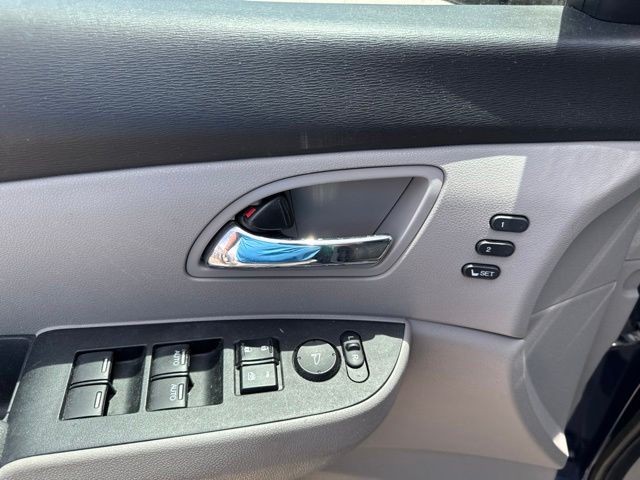 Honda Odyssey Vehicle Full-screen Gallery Image 14