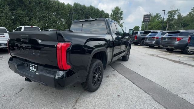 Toyota Tundra 4WD Vehicle Full-screen Gallery Image 10