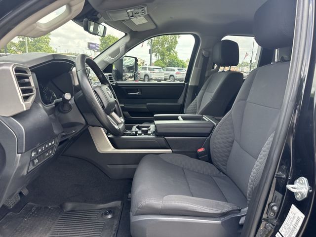 Toyota Tundra 4WD Vehicle Full-screen Gallery Image 22
