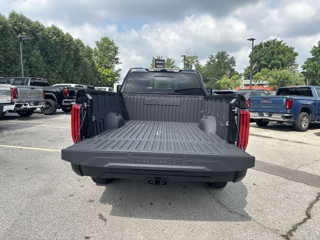 Toyota Tundra 4WD Vehicle Full-screen Gallery Image 27