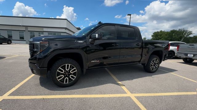 GMC Sierra 1500 Vehicle Full-screen Gallery Image 05