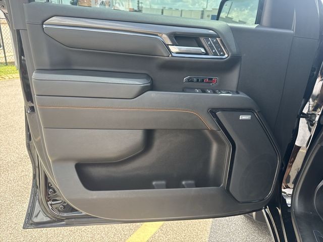 GMC Sierra 1500 Vehicle Full-screen Gallery Image 27