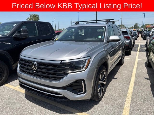 Volkswagen Atlas Vehicle Full-screen Gallery Image 02