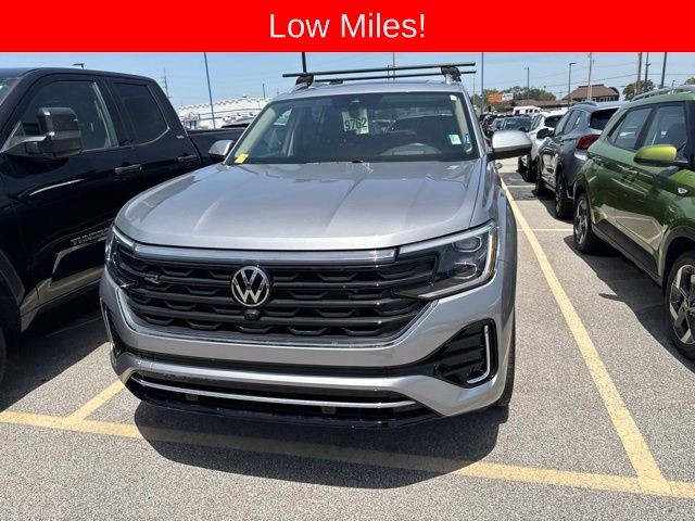 Volkswagen Atlas Vehicle Full-screen Gallery Image 03