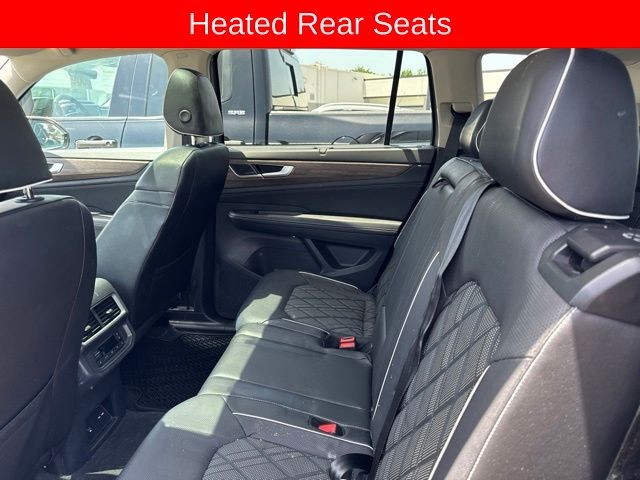 Volkswagen Atlas Vehicle Full-screen Gallery Image 10