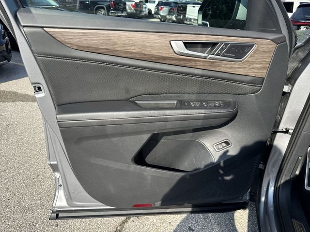 Volkswagen Atlas Vehicle Full-screen Gallery Image 26