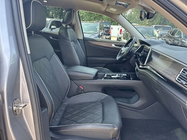 Volkswagen Atlas Vehicle Full-screen Gallery Image 31