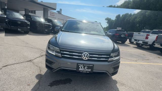 Volkswagen Tiguan Vehicle Full-screen Gallery Image 03