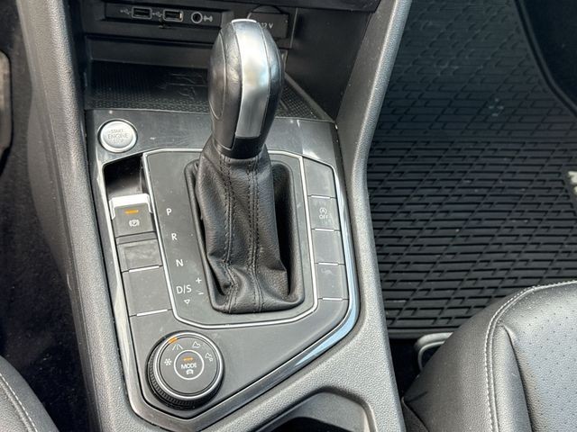 Volkswagen Tiguan Vehicle Full-screen Gallery Image 20