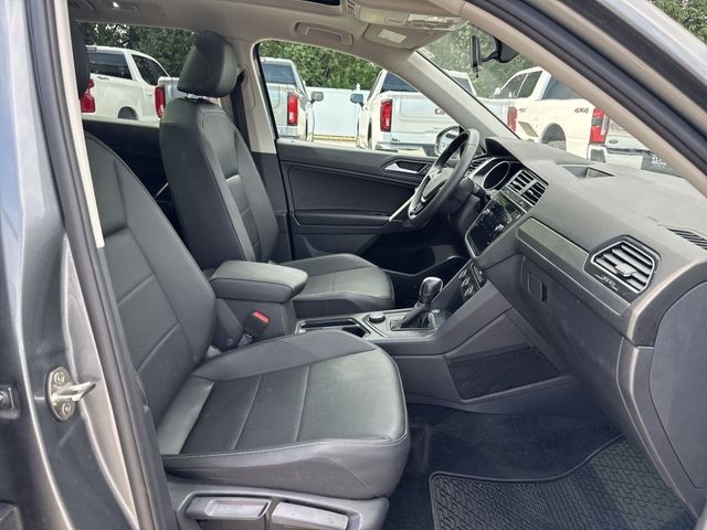 Volkswagen Tiguan Vehicle Full-screen Gallery Image 32
