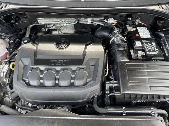 Volkswagen Tiguan Vehicle Full-screen Gallery Image 34
