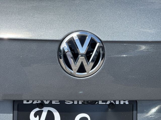 Volkswagen Tiguan Vehicle Full-screen Gallery Image 35