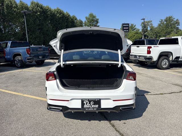 Kia K5 Vehicle Full-screen Gallery Image 28