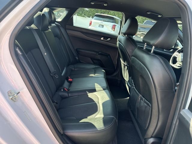 Kia K5 Vehicle Full-screen Gallery Image 29