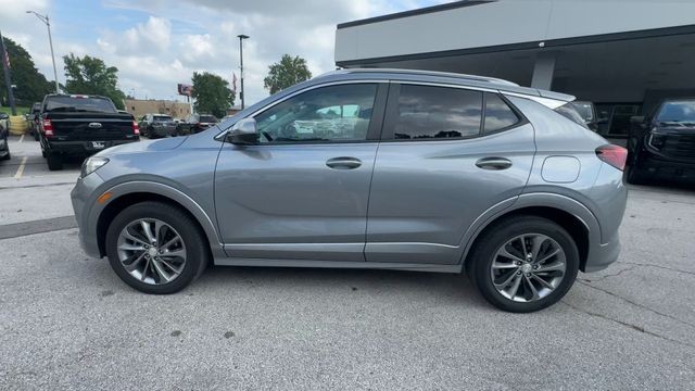 Buick Encore GX Vehicle Full-screen Gallery Image 05