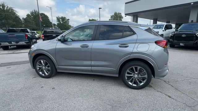 Buick Encore GX Vehicle Full-screen Gallery Image 06