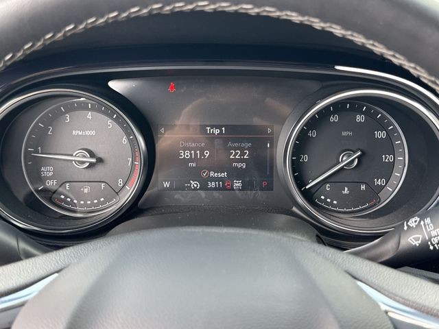 Buick Encore GX Vehicle Full-screen Gallery Image 12