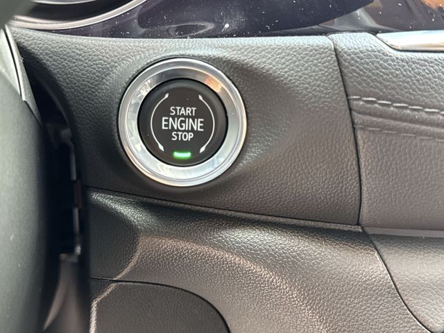 Buick Encore GX Vehicle Full-screen Gallery Image 16