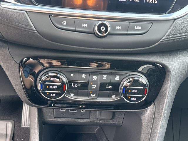 Buick Encore GX Vehicle Full-screen Gallery Image 17