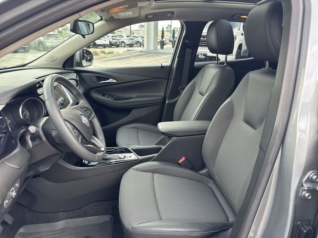 Buick Encore GX Vehicle Full-screen Gallery Image 19