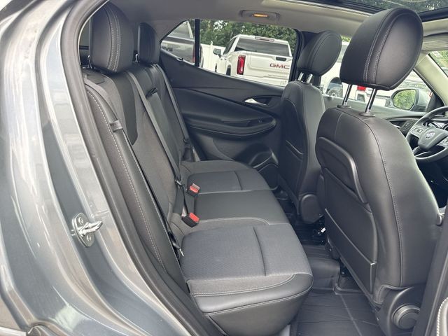 Buick Encore GX Vehicle Full-screen Gallery Image 25