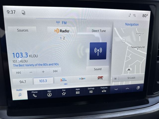 Ford F-150 Vehicle Full-screen Gallery Image 17