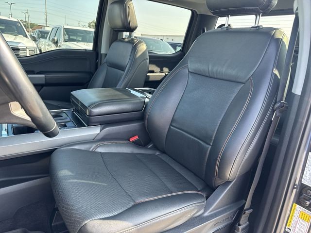 Ford F-150 Vehicle Full-screen Gallery Image 24