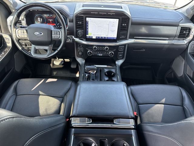 Ford F-150 Vehicle Full-screen Gallery Image 25