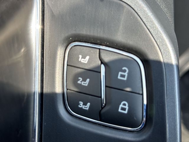 Ford F-150 Vehicle Full-screen Gallery Image 40