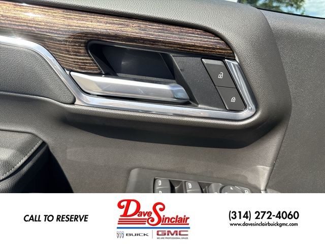 GMC Sierra 1500 Vehicle Full-screen Gallery Image 13