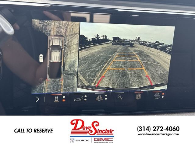 GMC Sierra 3500HD Vehicle Full-screen Gallery Image 17