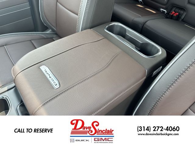 GMC Sierra 3500HD Vehicle Full-screen Gallery Image 21