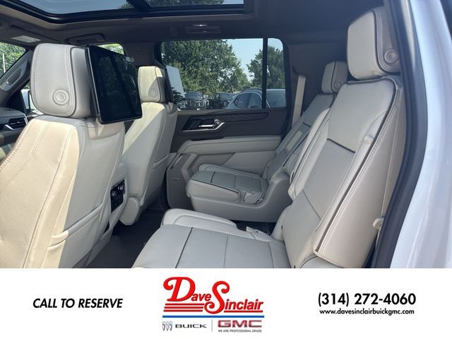 GMC Yukon XL Vehicle Full-screen Gallery Image 23