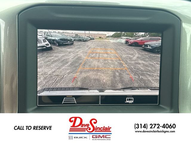 GMC Sierra 2500HD Vehicle Full-screen Gallery Image 17