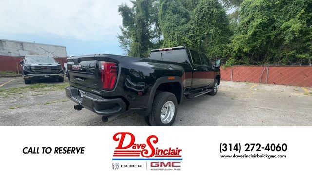 GMC Sierra 3500HD Vehicle Full-screen Gallery Image 08