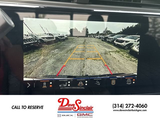 GMC Sierra 3500HD Vehicle Full-screen Gallery Image 17