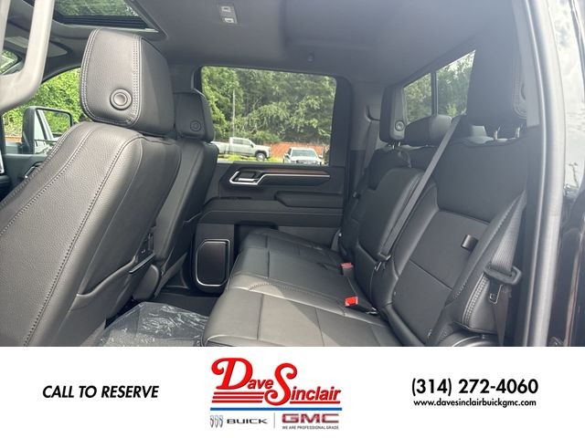 GMC Sierra 3500HD Vehicle Full-screen Gallery Image 23