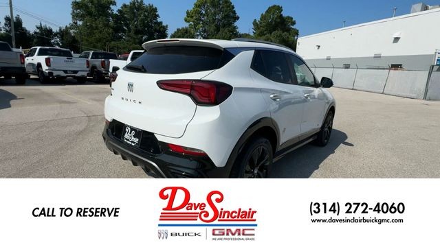 Buick Encore GX Vehicle Full-screen Gallery Image 08