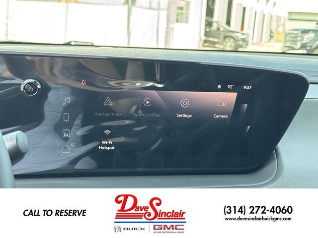 Buick Encore GX Vehicle Full-screen Gallery Image 16
