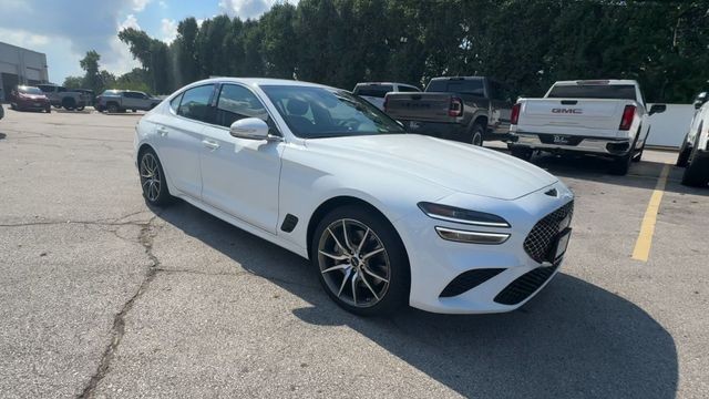 Genesis G70 Vehicle Full-screen Gallery Image 02
