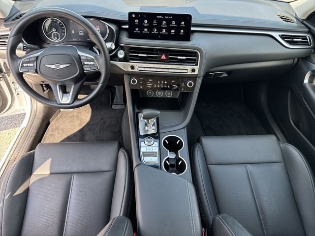 Genesis G70 Vehicle Full-screen Gallery Image 24