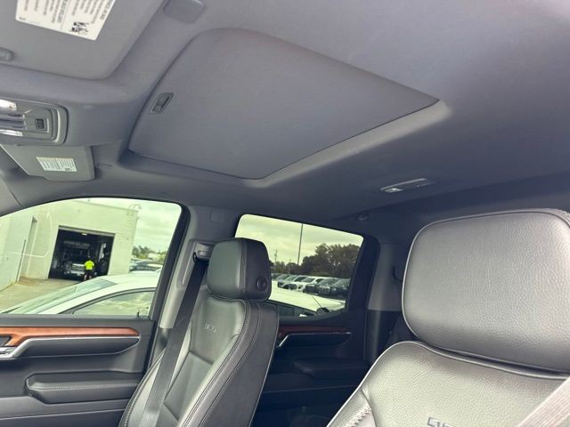 GMC Sierra 1500 Vehicle Full-screen Gallery Image 15