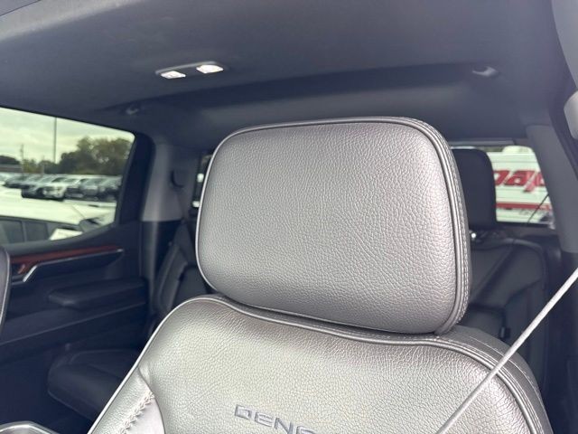 GMC Sierra 1500 Vehicle Full-screen Gallery Image 17