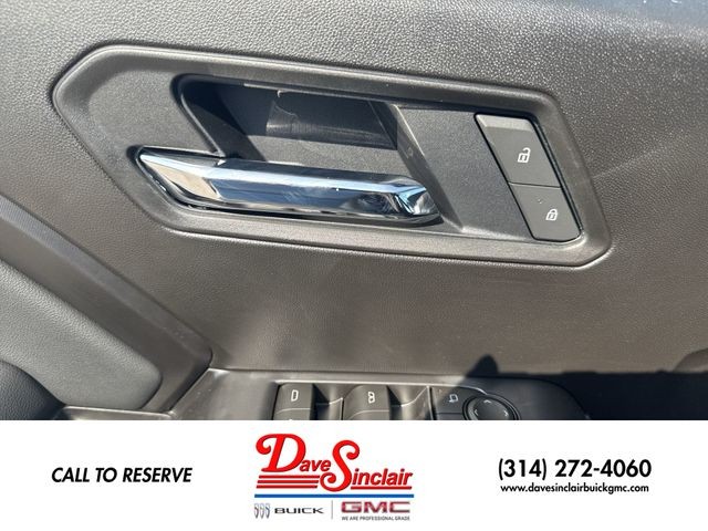 GMC Canyon Vehicle Full-screen Gallery Image 13