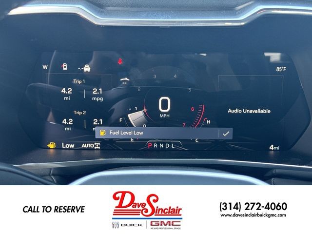 GMC Canyon Vehicle Full-screen Gallery Image 15