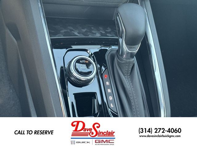 GMC Canyon Vehicle Full-screen Gallery Image 20