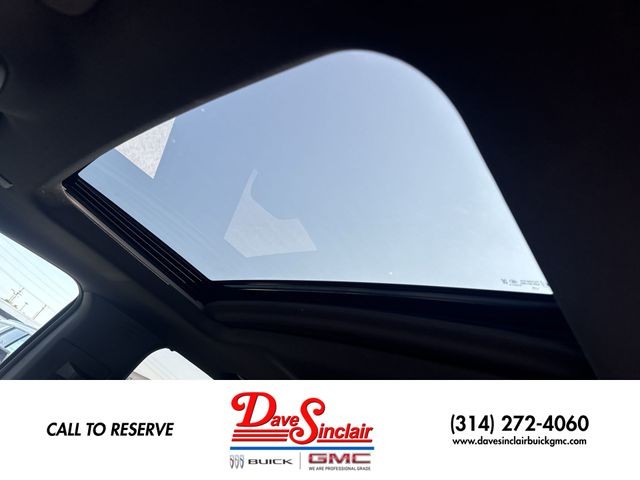 GMC Canyon Vehicle Full-screen Gallery Image 22