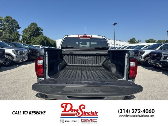 GMC Canyon Vehicle Full-screen Gallery Image 24