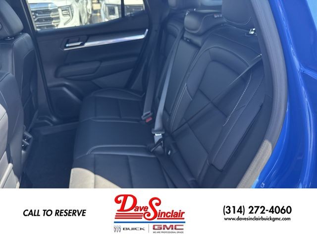 GMC Terrain Vehicle Full-screen Gallery Image 22